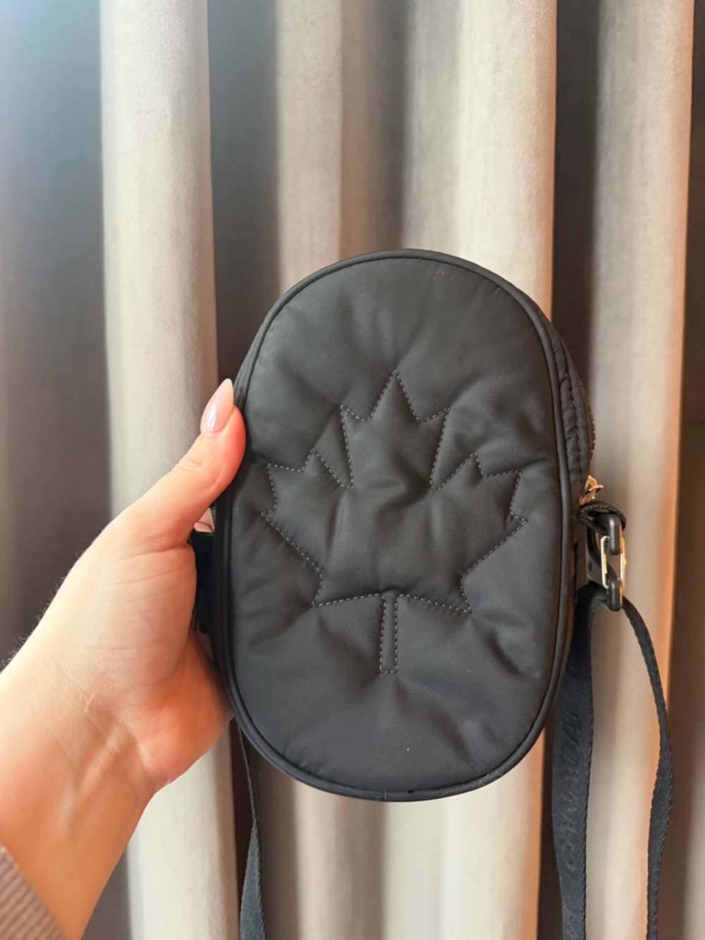 Lululemon Team Canada Olympic Mini Crossbody Bag Black Maple Leaf Quilted - Picture 1 of 9